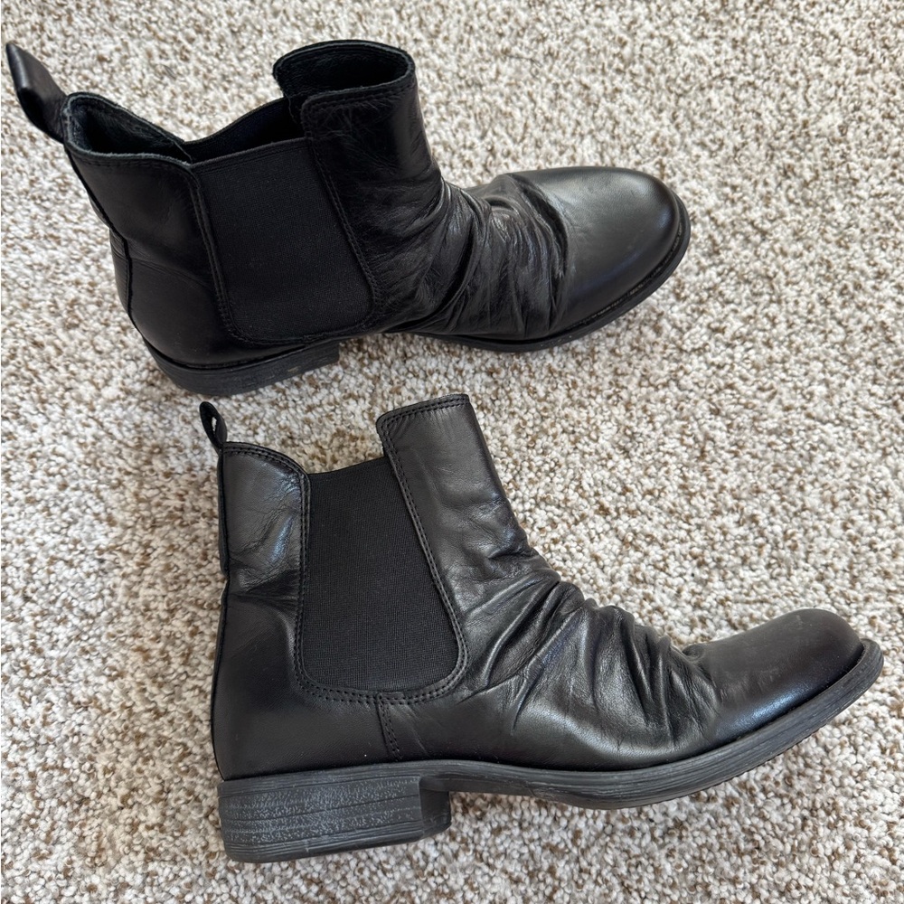 Women’s Black Leather short boots